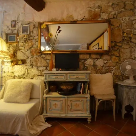 Chic Antique Apartment Rovinj